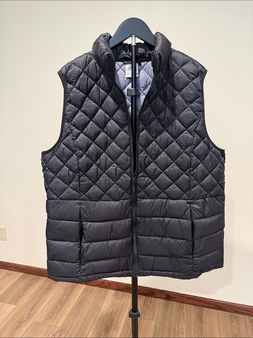 ZeroXposur Women’s Black Quilted Puffer Vest